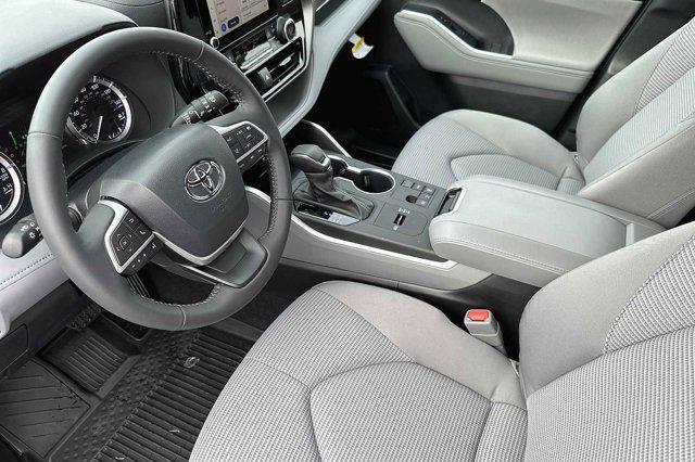 new 2024 Toyota Highlander car, priced at $41,223
