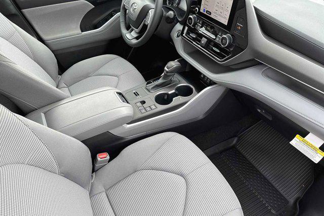 new 2024 Toyota Highlander car, priced at $41,223