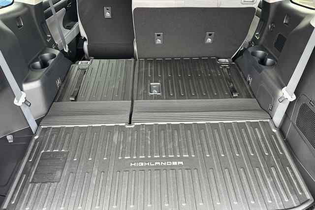 new 2024 Toyota Highlander car, priced at $41,223