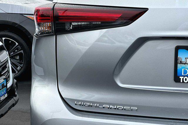 new 2024 Toyota Highlander car, priced at $41,223