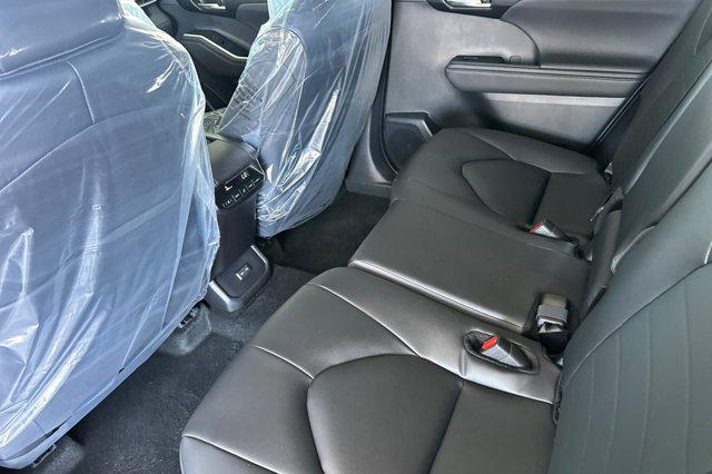 new 2025 Toyota Highlander Hybrid car, priced at $49,347