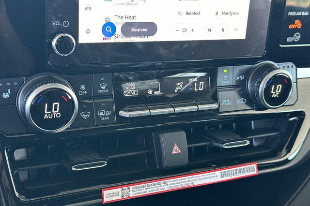 new 2025 Toyota Highlander Hybrid car, priced at $49,347