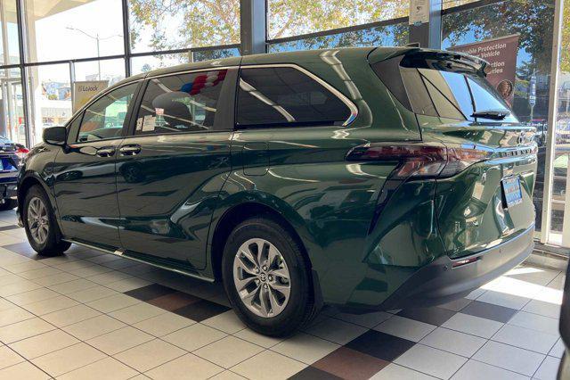 new 2024 Toyota Sienna car, priced at $46,024