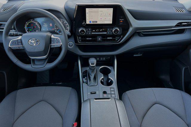 new 2024 Toyota Highlander Hybrid car, priced at $44,423
