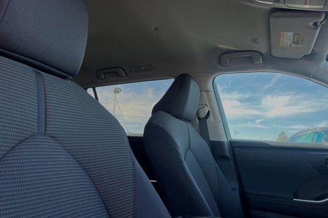 new 2024 Toyota Highlander Hybrid car, priced at $44,423