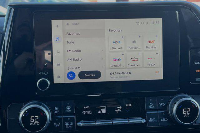 new 2024 Toyota Highlander Hybrid car, priced at $44,423