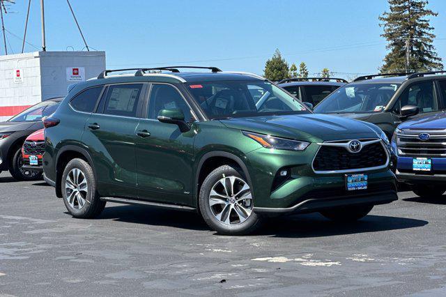 new 2025 Toyota Highlander Hybrid car, priced at $49,347