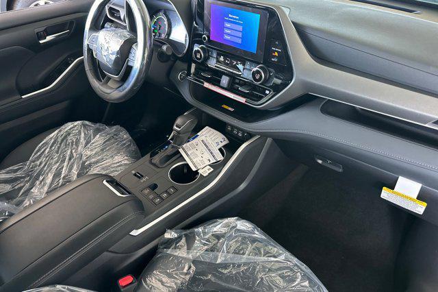 new 2025 Toyota Highlander Hybrid car, priced at $49,347