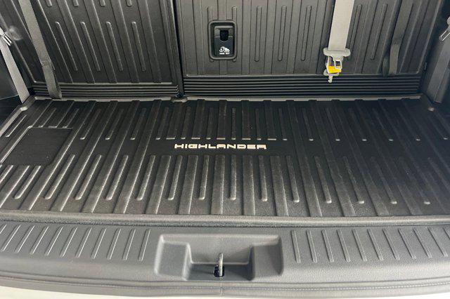 new 2025 Toyota Highlander car, priced at $48,118