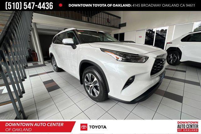 new 2025 Toyota Highlander car, priced at $48,118