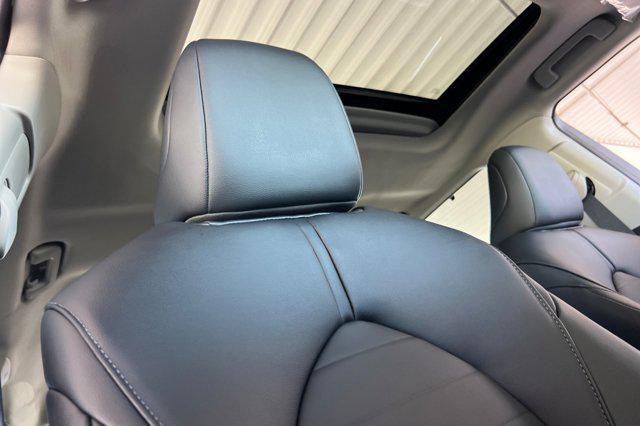 new 2025 Toyota Highlander Hybrid car, priced at $51,640