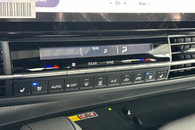 used 2025 Toyota Sienna car