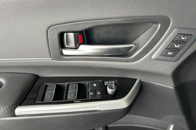 used 2025 Toyota Sienna car