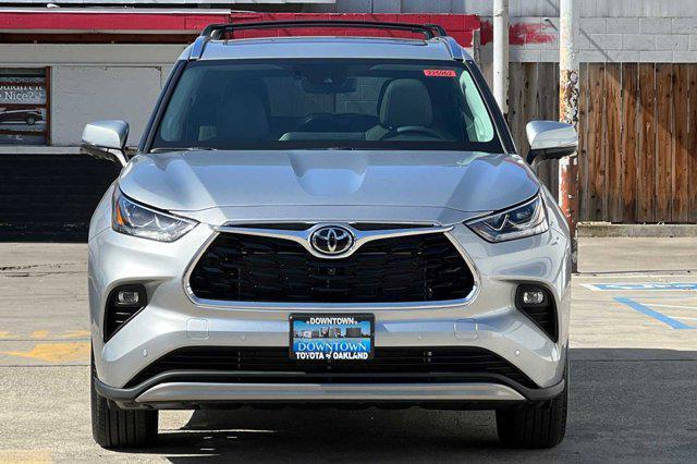 new 2024 Toyota Highlander car, priced at $48,999