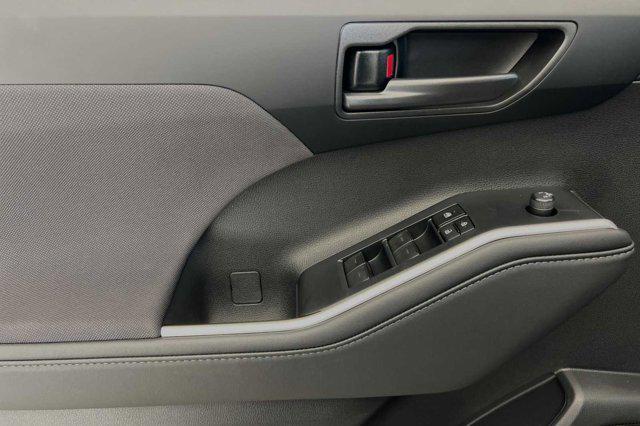 new 2024 Toyota Highlander Hybrid car, priced at $45,137