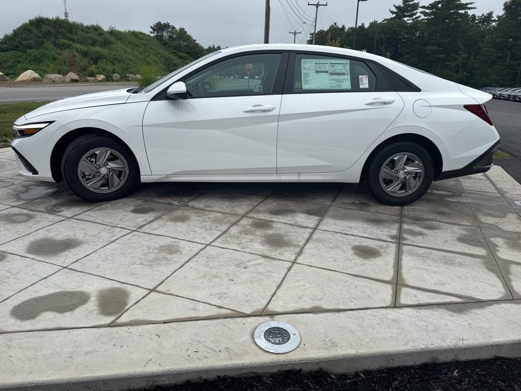 new 2025 Hyundai Elantra car, priced at $23,820