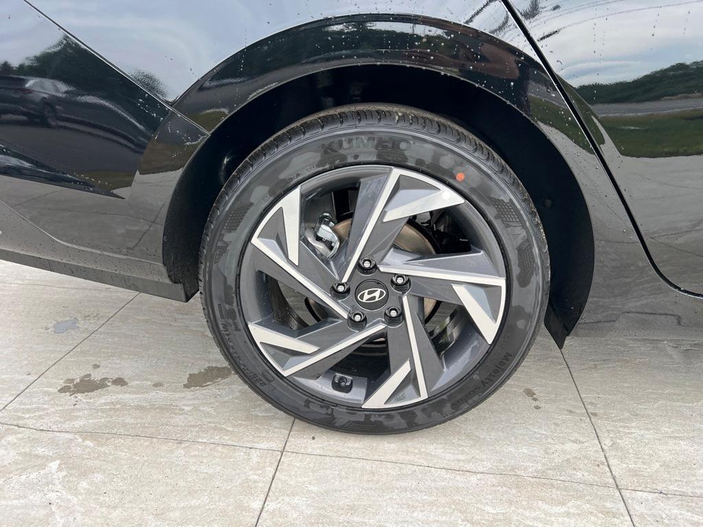 new 2025 Hyundai Elantra car, priced at $22,420