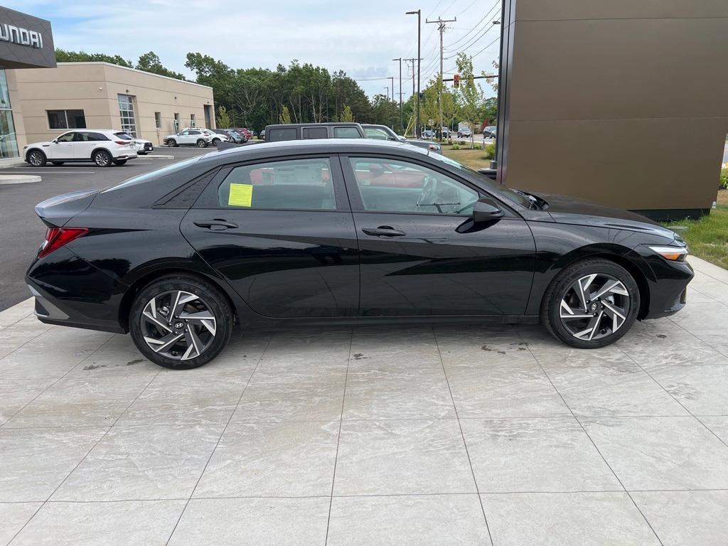 new 2025 Hyundai Elantra car, priced at $22,420