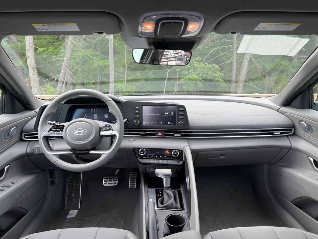 new 2025 Hyundai Elantra car, priced at $22,420