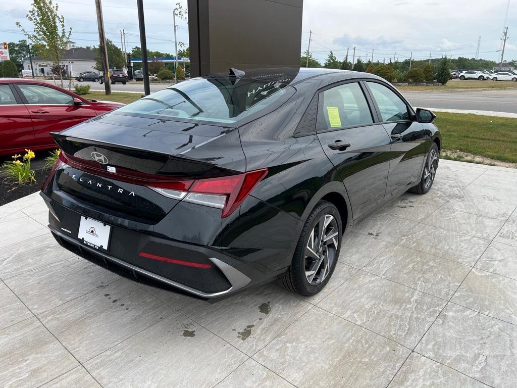 new 2025 Hyundai Elantra car, priced at $22,420