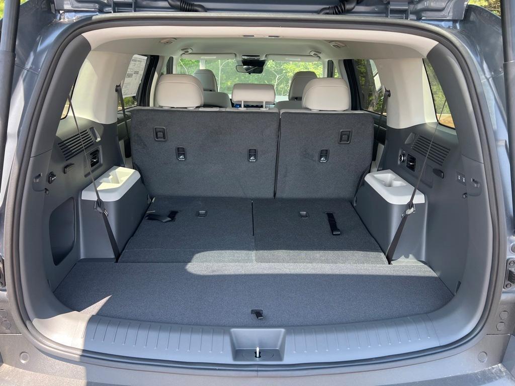 new 2025 Hyundai Santa Fe car, priced at $40,455