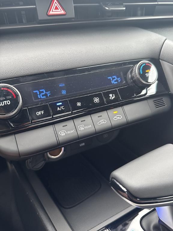 new 2025 Hyundai Elantra car, priced at $24,445