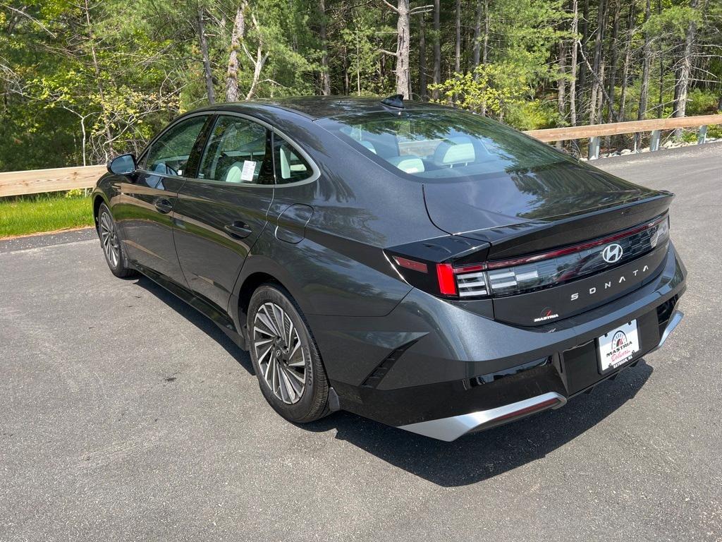 used 2024 Hyundai Sonata Hybrid car, priced at $26,198