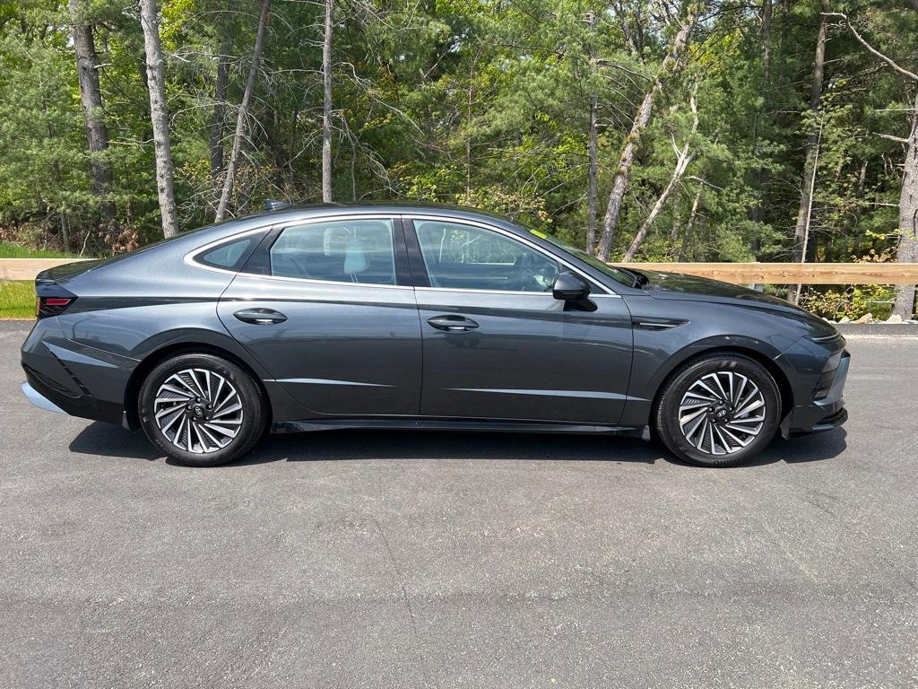 used 2024 Hyundai Sonata Hybrid car, priced at $26,198