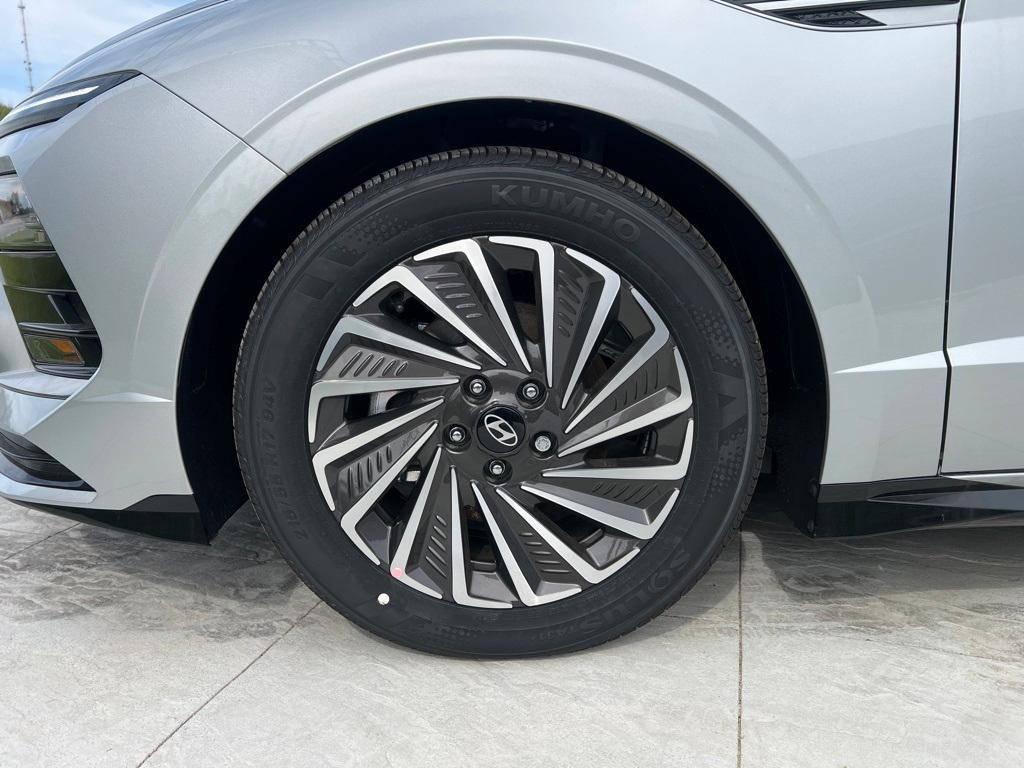 new 2025 Hyundai Sonata Hybrid car, priced at $32,110