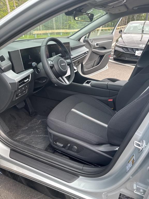 new 2025 Hyundai Sonata Hybrid car, priced at $32,110