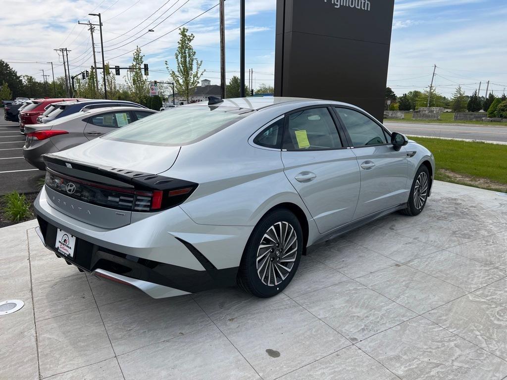 new 2025 Hyundai Sonata Hybrid car, priced at $32,110