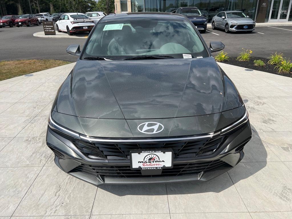 new 2025 Hyundai Elantra car, priced at $27,020
