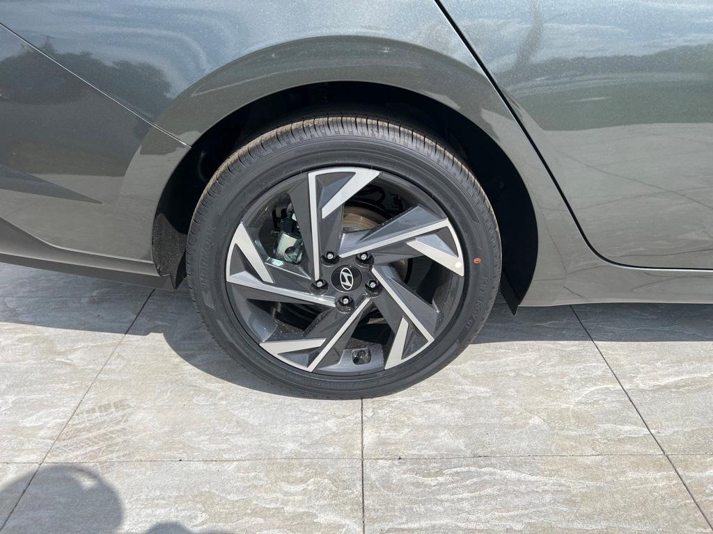 new 2025 Hyundai Elantra car, priced at $27,020