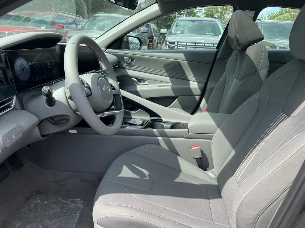 new 2025 Hyundai Elantra car, priced at $27,020