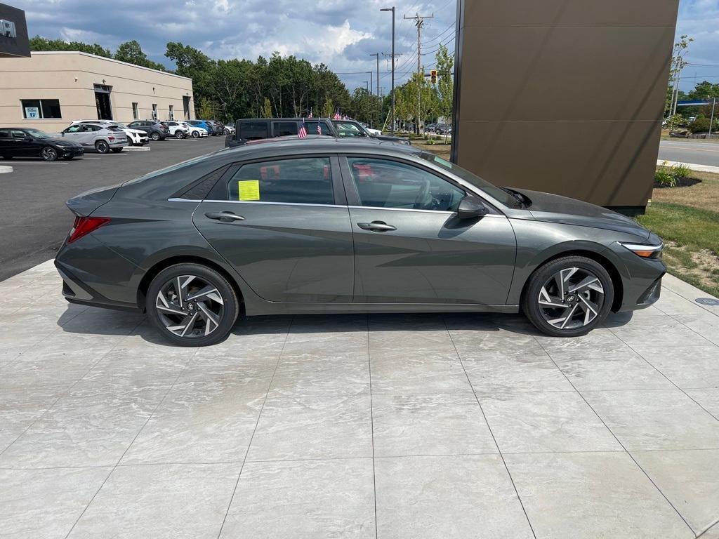 new 2025 Hyundai Elantra car, priced at $27,020