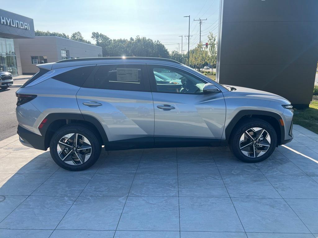 new 2025 Hyundai TUCSON Hybrid car, priced at $36,490