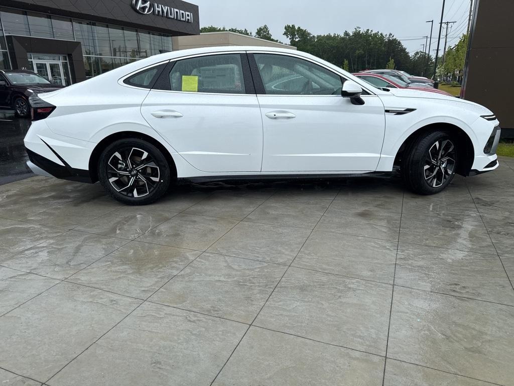 new 2025 Hyundai Sonata car, priced at $31,870