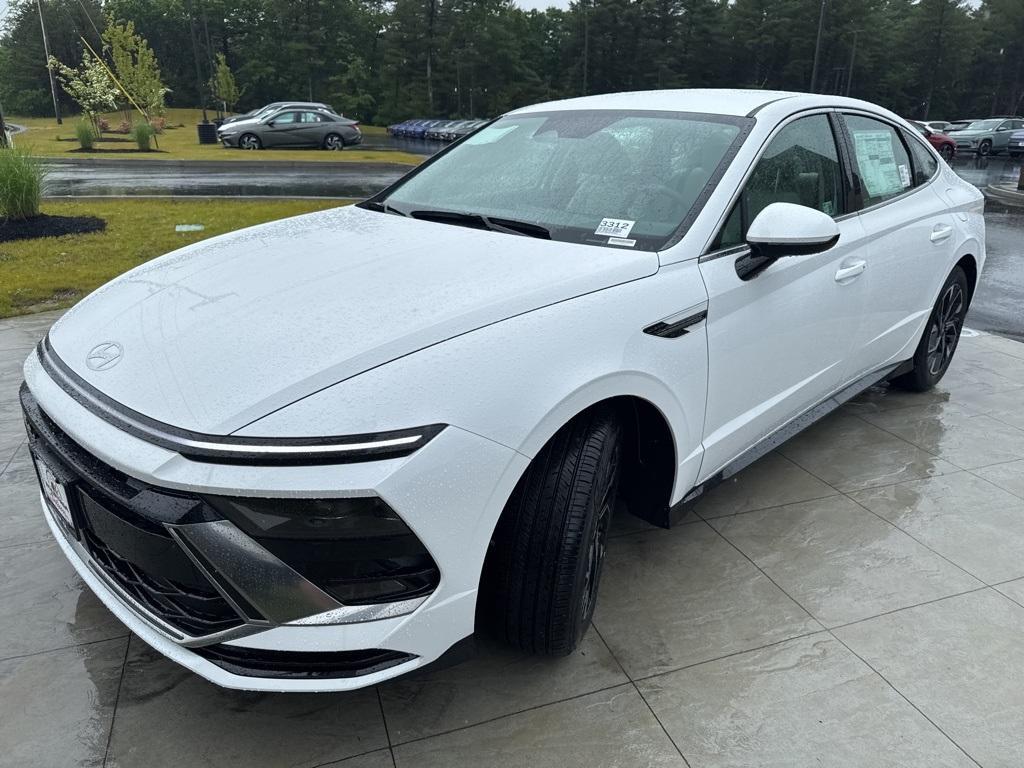new 2025 Hyundai Sonata car, priced at $31,870