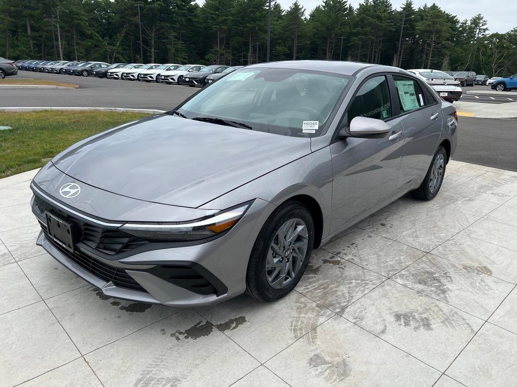 new 2025 Hyundai ELANTRA HEV car, priced at $26,645