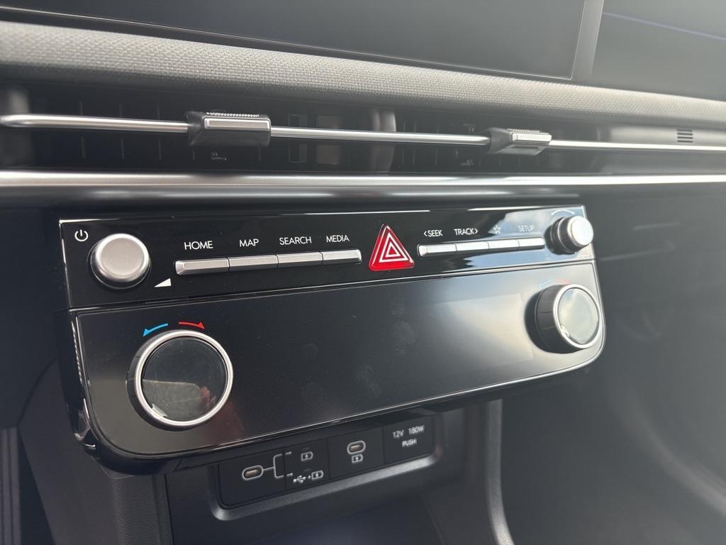 new 2025 Hyundai TUCSON Hybrid car, priced at $37,075