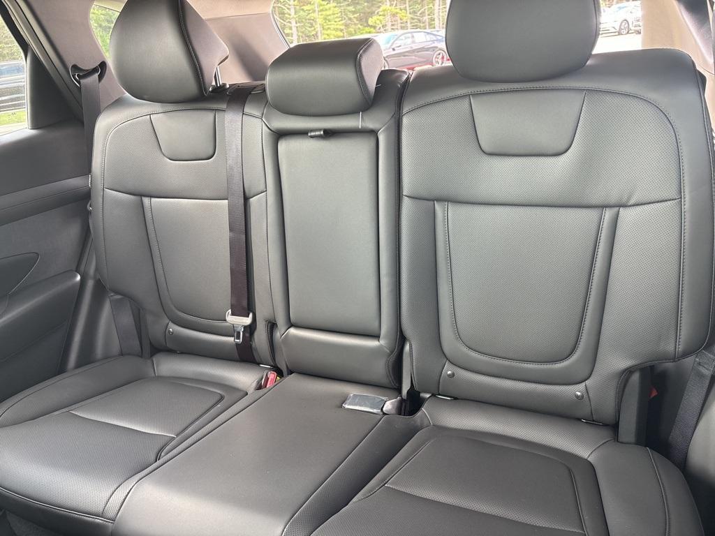 new 2025 Hyundai TUCSON Hybrid car, priced at $37,075