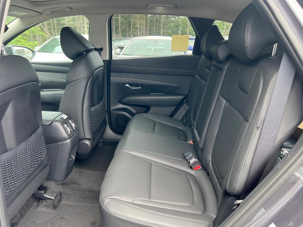new 2025 Hyundai TUCSON Hybrid car, priced at $39,040