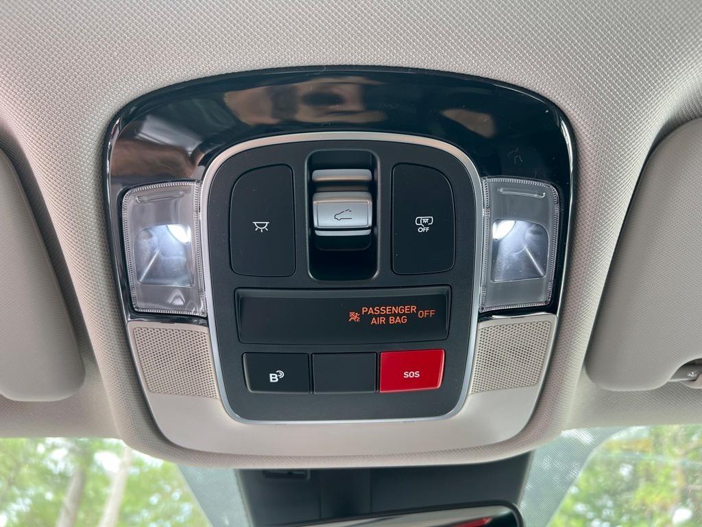 new 2025 Hyundai TUCSON Hybrid car, priced at $39,040