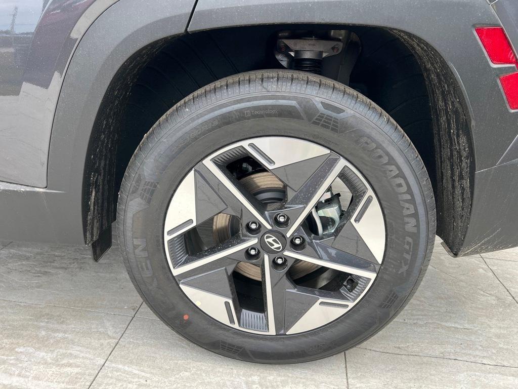 new 2025 Hyundai TUCSON Hybrid car, priced at $39,040