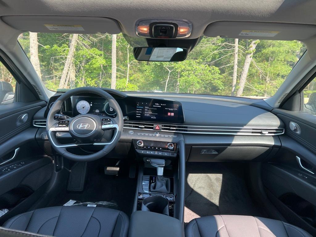 new 2025 Hyundai Elantra car, priced at $25,945