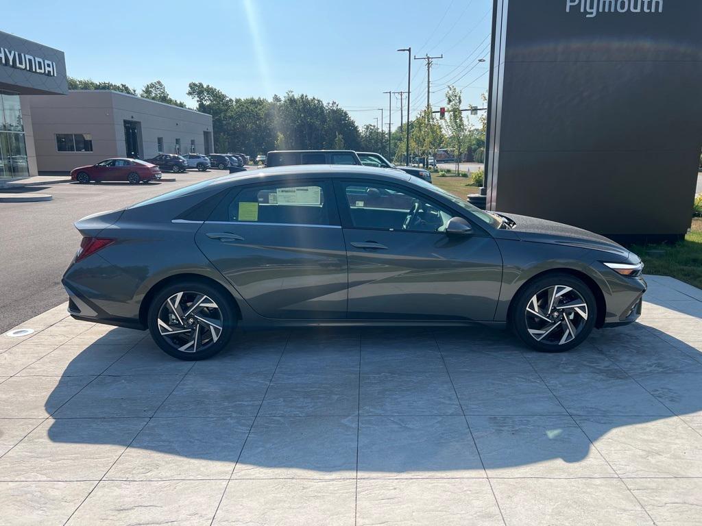 new 2025 Hyundai Elantra car, priced at $25,945