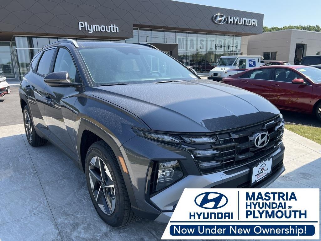 new 2025 Hyundai TUCSON Hybrid car, priced at $37,915