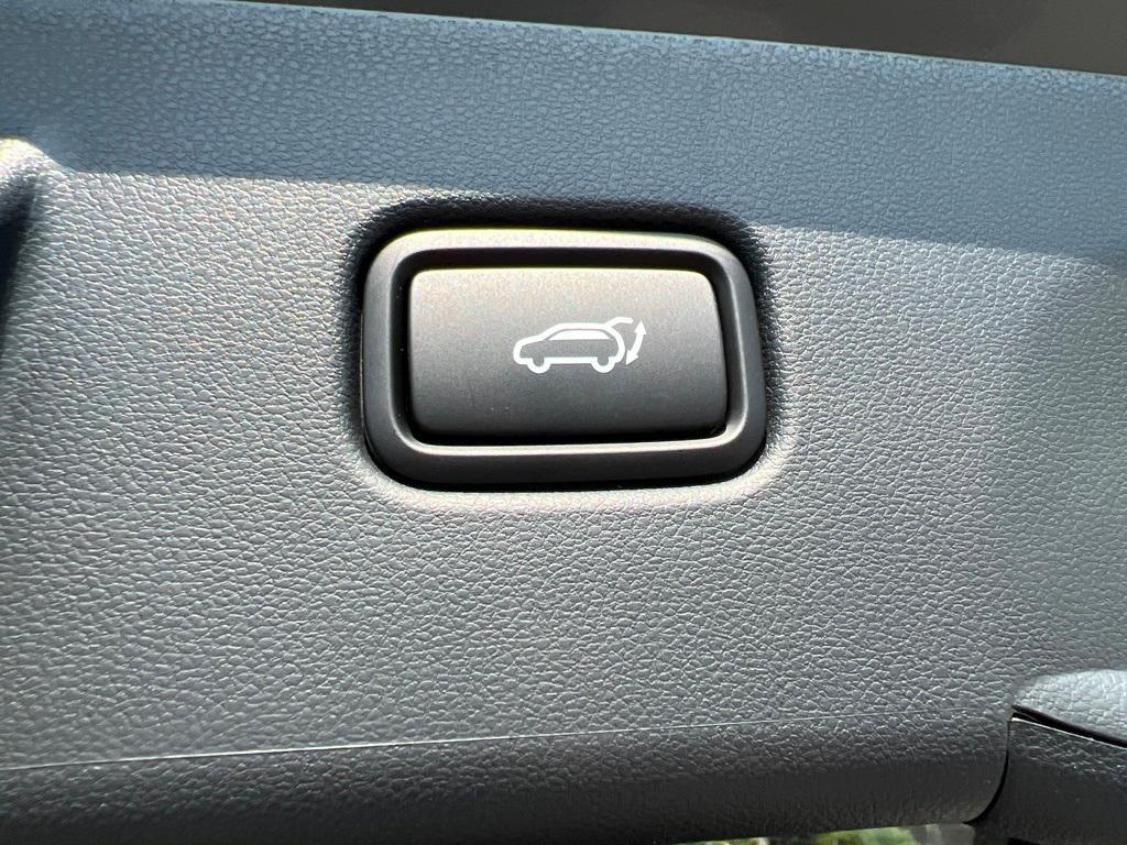new 2025 Hyundai TUCSON Hybrid car, priced at $37,915