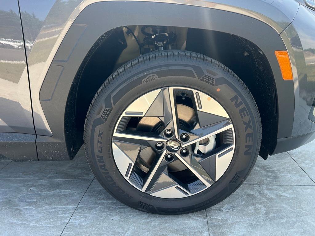 new 2025 Hyundai TUCSON Hybrid car, priced at $37,915