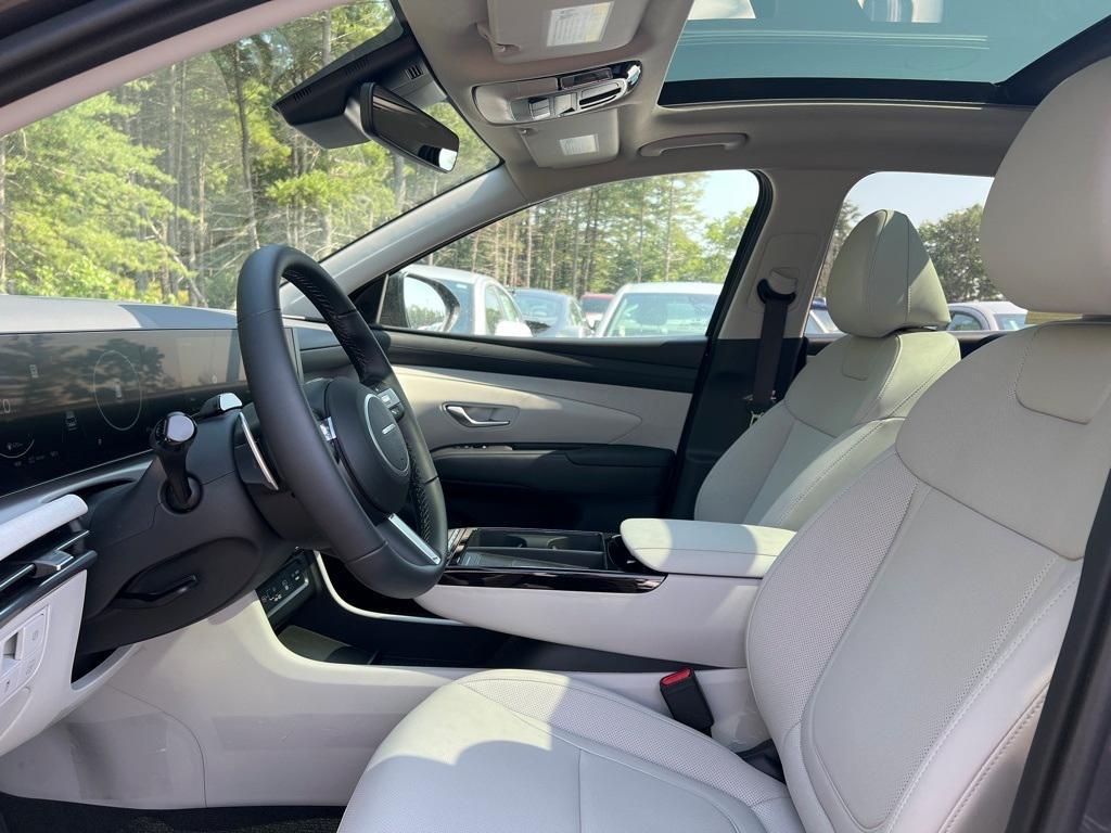 new 2025 Hyundai TUCSON Hybrid car, priced at $37,915